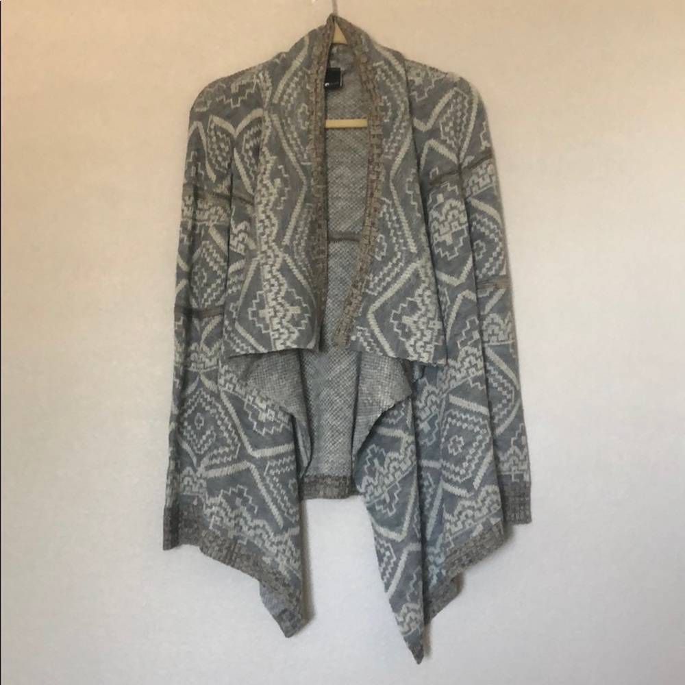 Grey Aztec/Tribal Swell Cardigan Sweater Medium